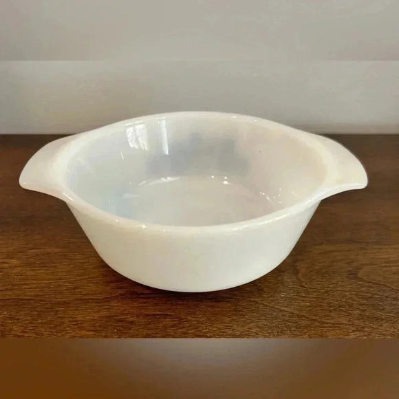 Anchor Hocking Fire King Blue Corn
Flower 12oz Casserole Dish #472 Pristine Cond - Picture 3 of 9